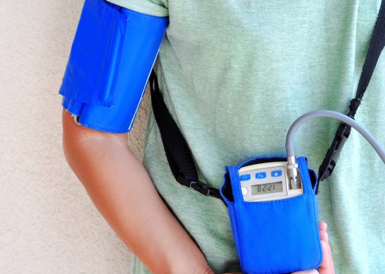 هولتر فشار خون چیست؟ چرا و چگونه استفاده می‌شود؟